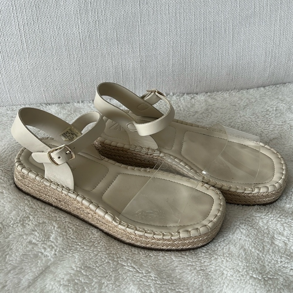 Zara Light beige-cream sandal with clear strap